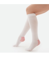 VENOTEKS 3154-002 Компрессионные гольфы VENOTEKS Госпитальный ТРОМБО18 (Hospital THROMBO18) 1 класс компрессии, открытый мыс, белые